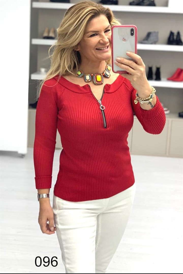 Kayık Yaka Bluz