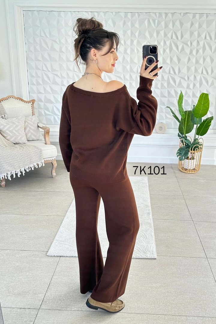 Kayık Yaka Triko Takım