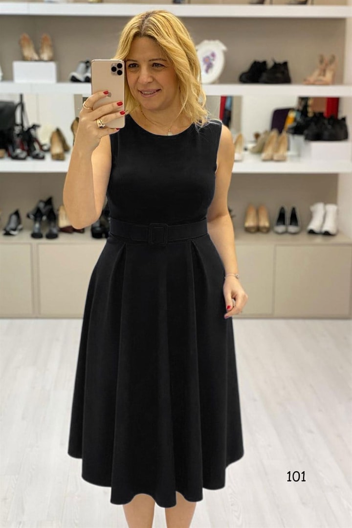 Kemerli Elbise