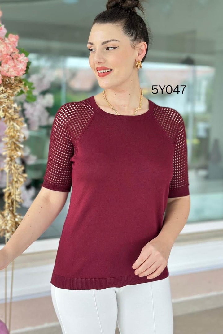 Kolları Ajurlu Triko Bluz