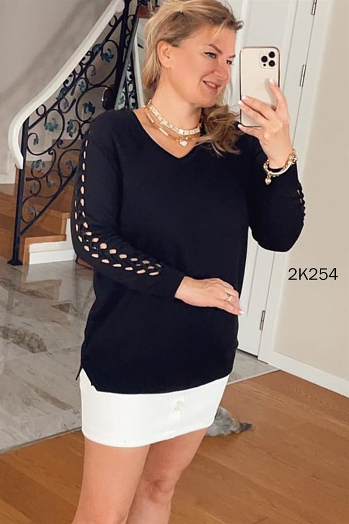 Kolları Balık Sırtı Detaylı Triko Bluz