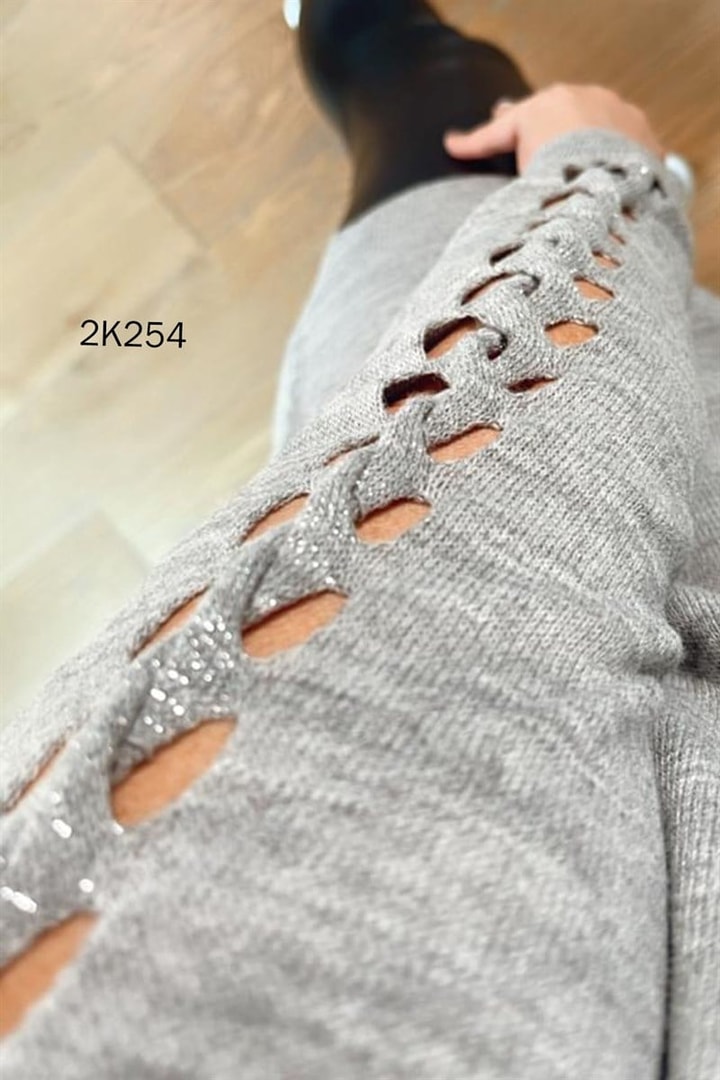 Kolları Balık Sırtı Detaylı Triko Bluz