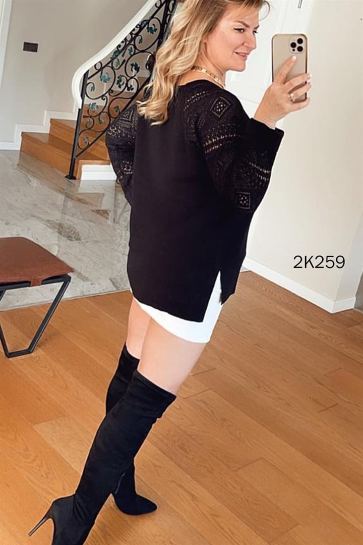 Kolları İşlemeli Simli Triko Bluz