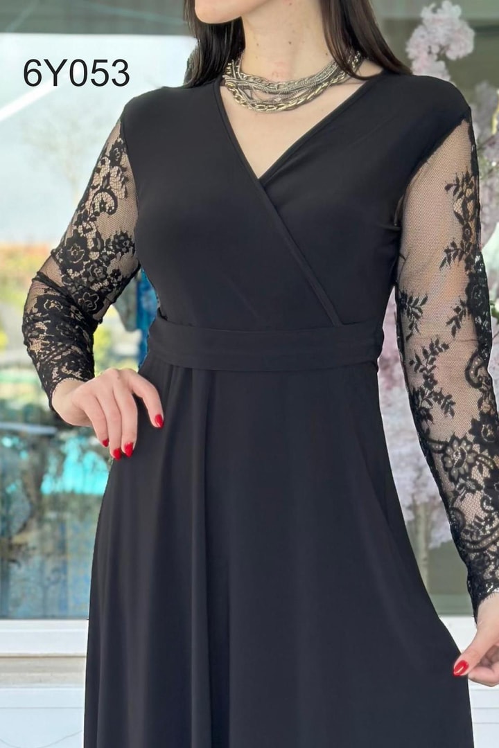 Kolları Tüllü Sandy Elbise