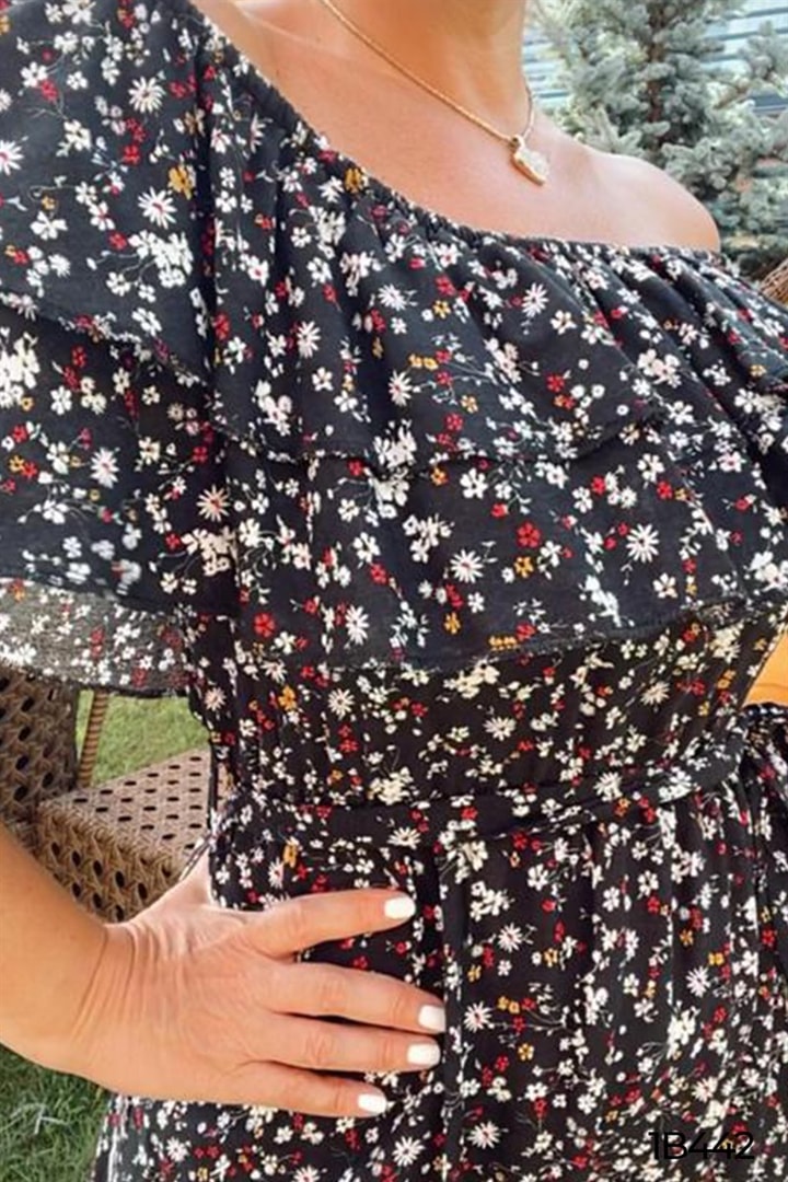 Madonna Yaka Belden Bağlamalı Elbise