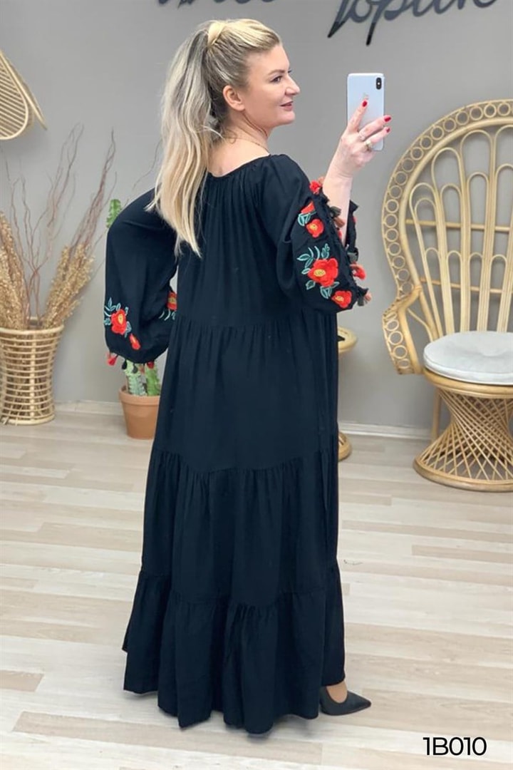 Madonna Yaka Kolları Çiçek Nakışlı Elbise