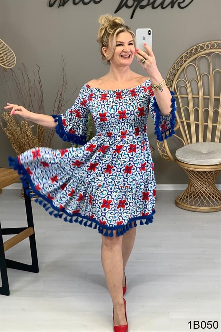 Madonna Yaka Püskül Detay Elbise