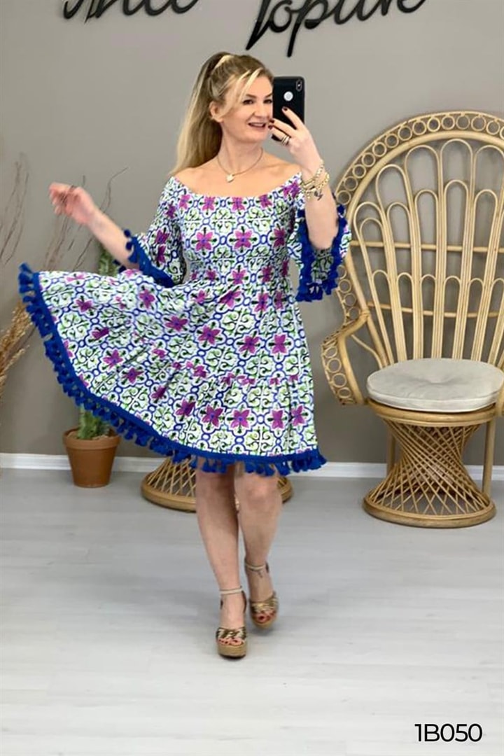 Madonna Yaka Püskül Detay Elbise