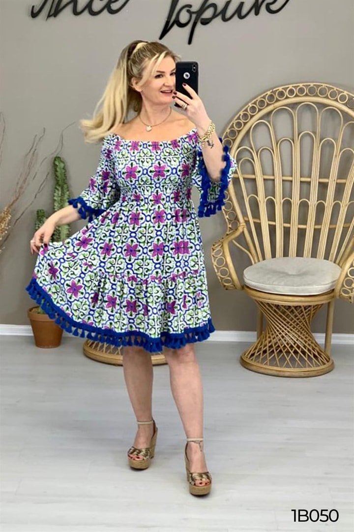 Madonna Yaka Püskül Detay Elbise