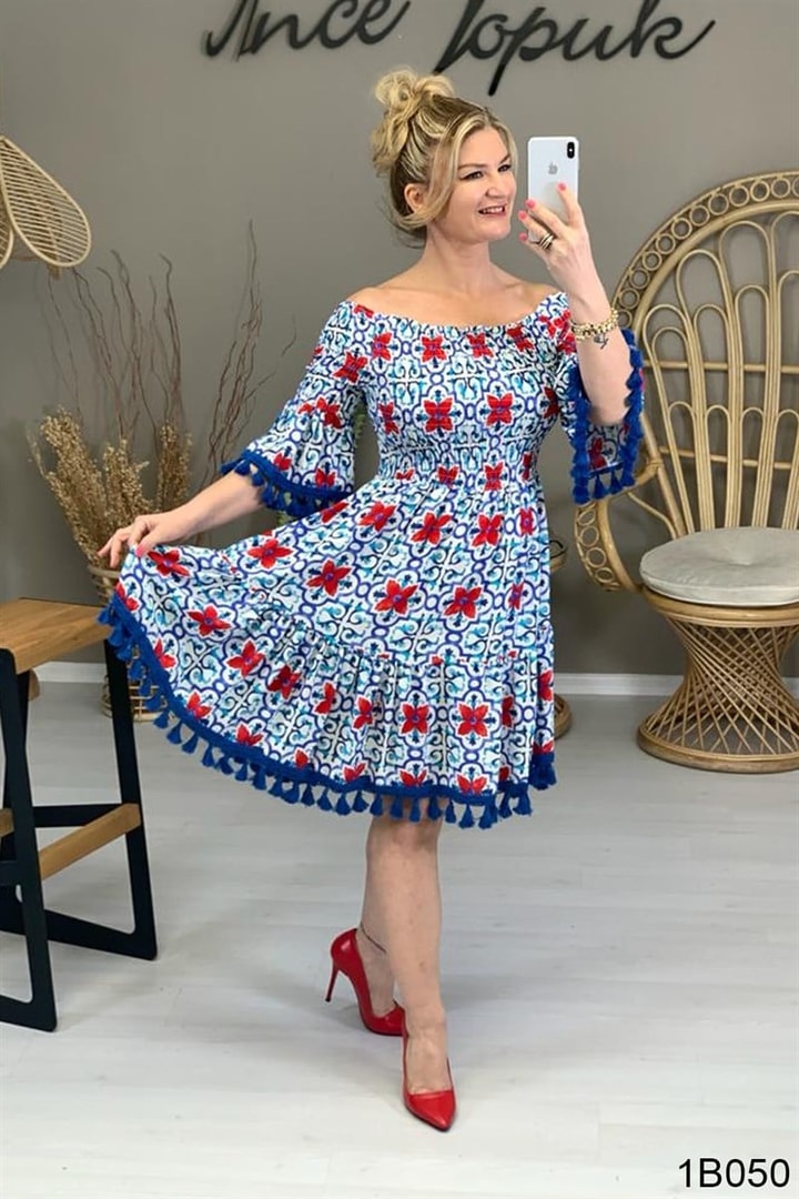Madonna Yaka Püskül Detay Elbise