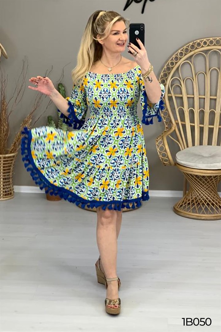 Madonna Yaka Püskül Detay Elbise