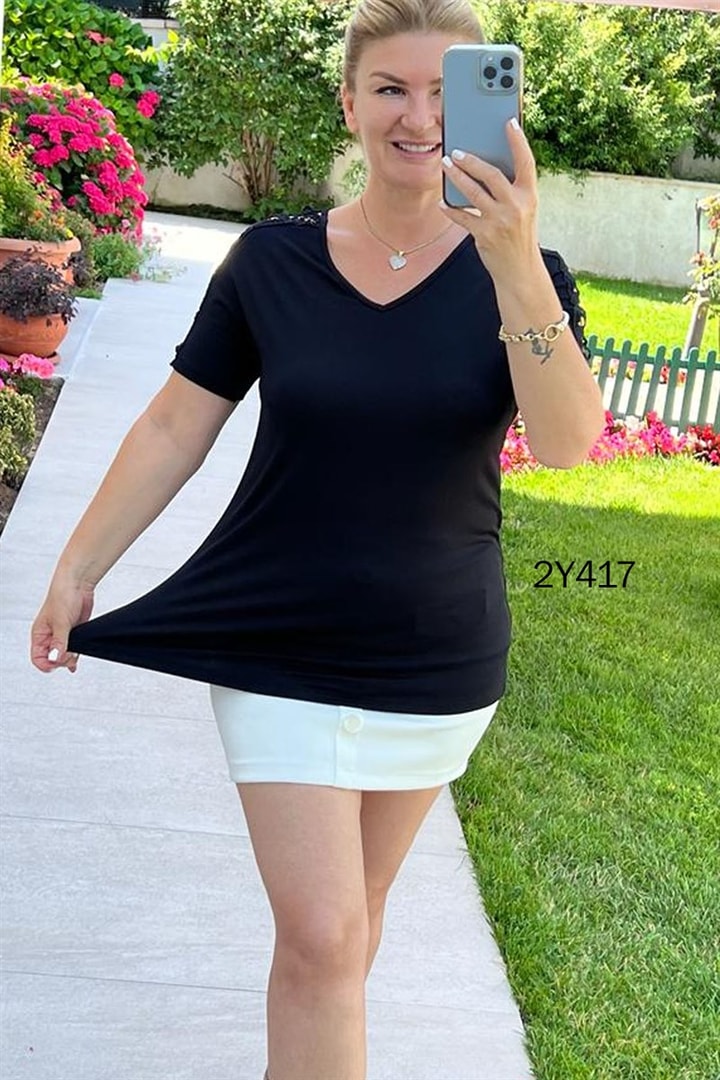Omuzları Güpür Detay Bluz