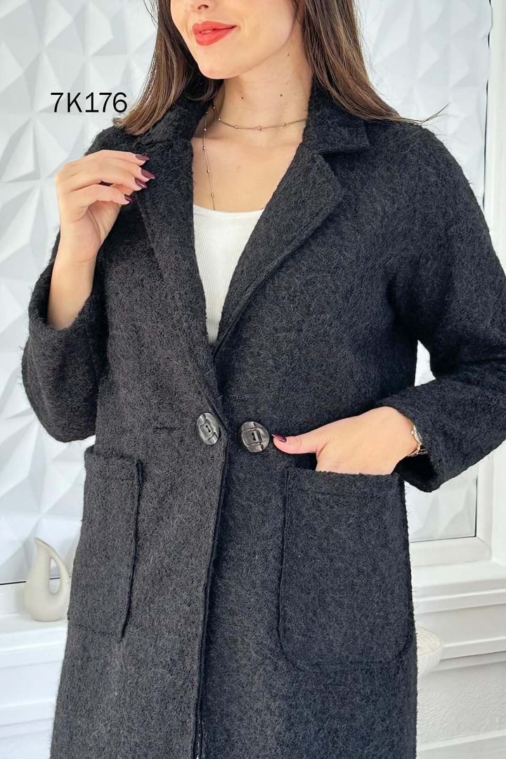 Önden Cepli Kırçıllı Yün Kaban