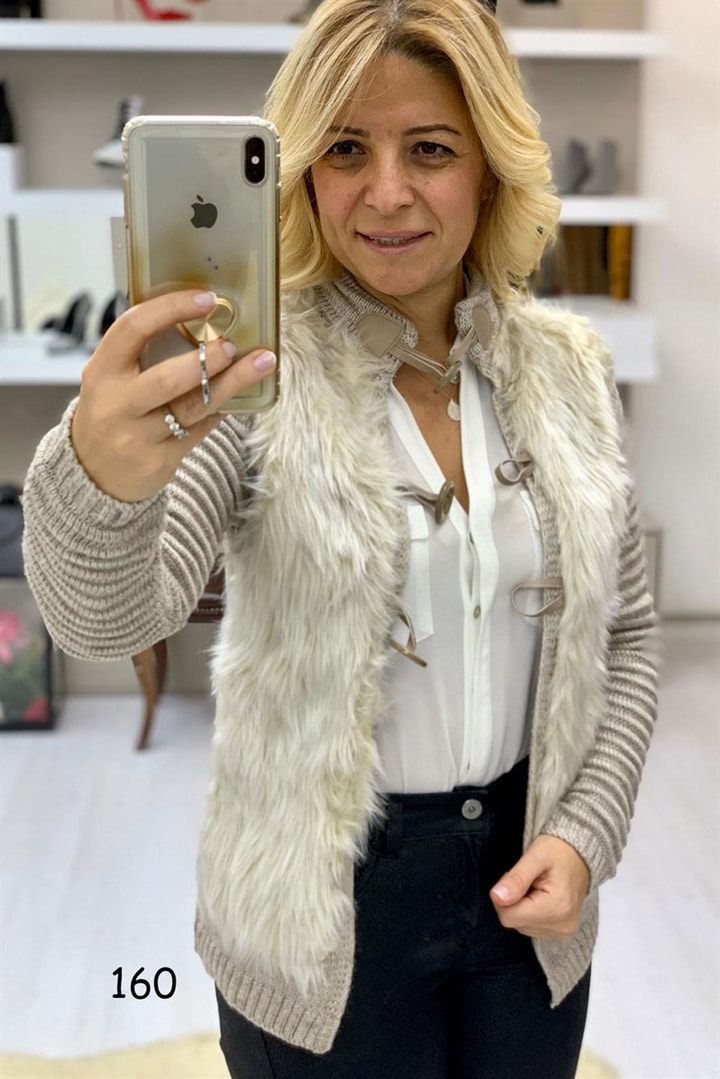 Önü Kürklü Hırka