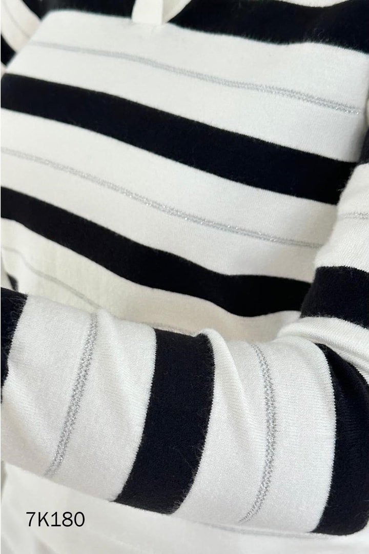 Polo Yaka Çizgili Simli Triko Bluz