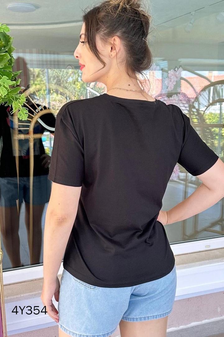 Pul İşlemeli Baskılı Tshirt