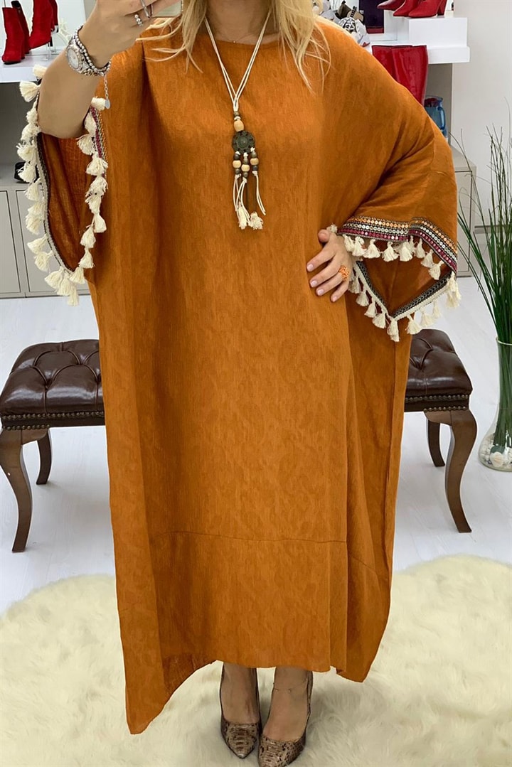 PÜSKÜLLÜ ELBİSE