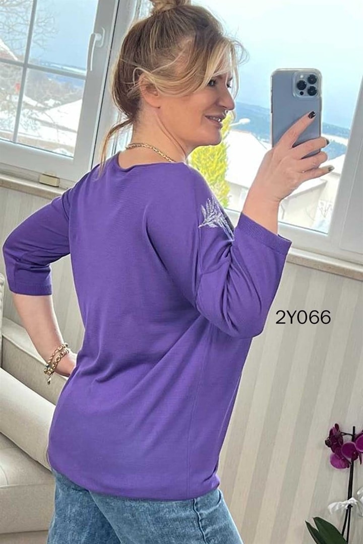 Simli Yaprak İşlemeli Triko Bluz