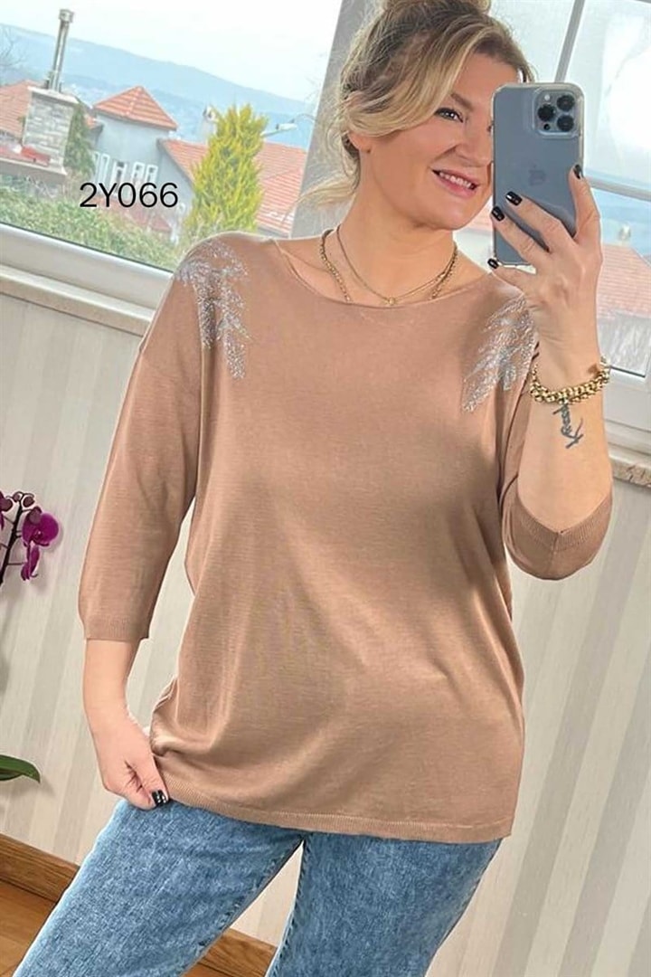 Simli Yaprak İşlemeli Triko Bluz