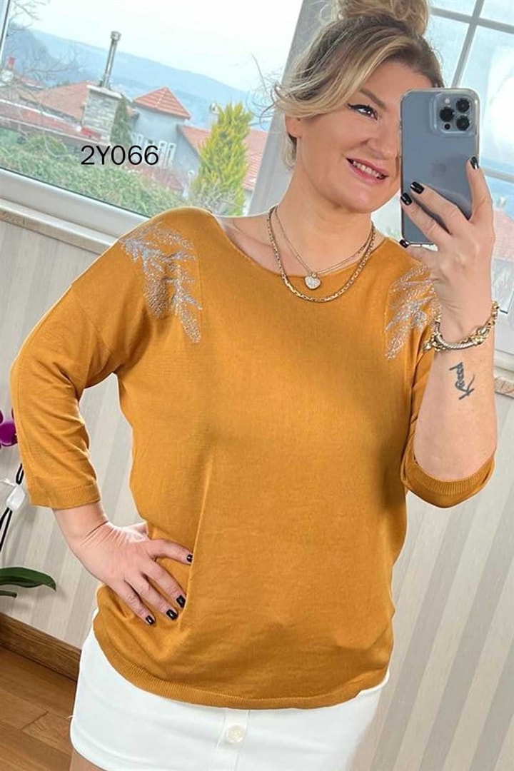 Simli Yaprak İşlemeli Triko Bluz