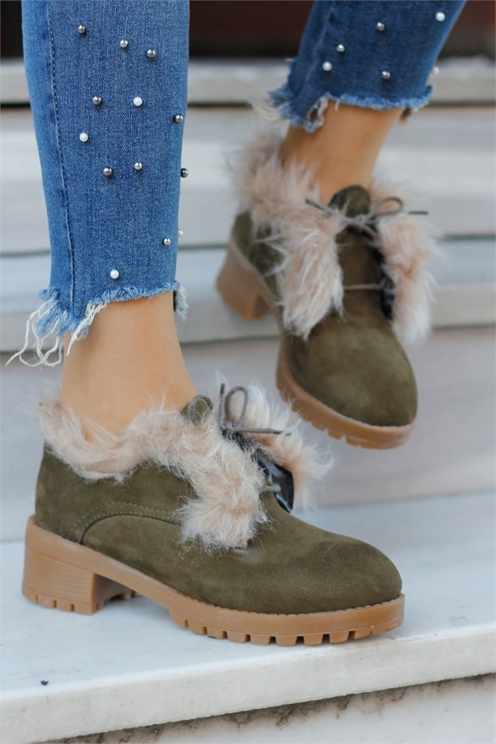 Tüylü Kısa Topuklu Ayakkabı