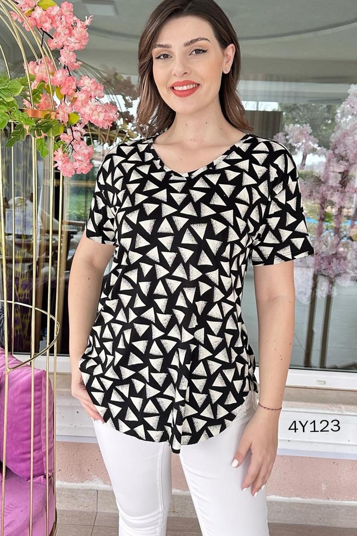 V Yaka Basic Tshirt