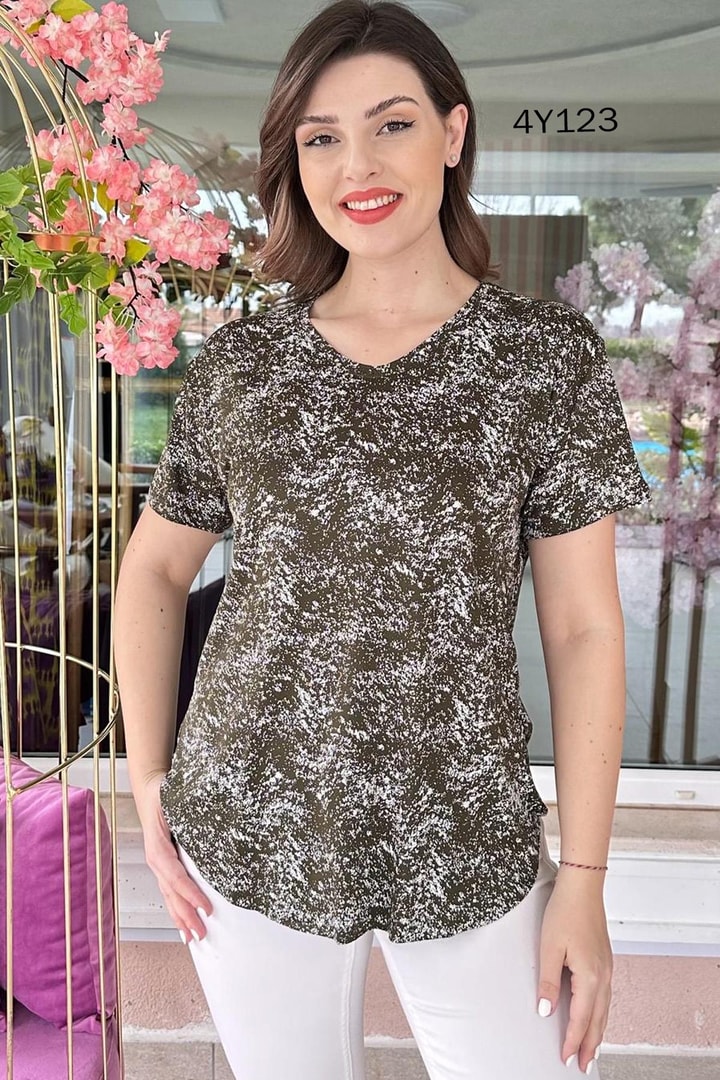 V Yaka Basic Tshirt
