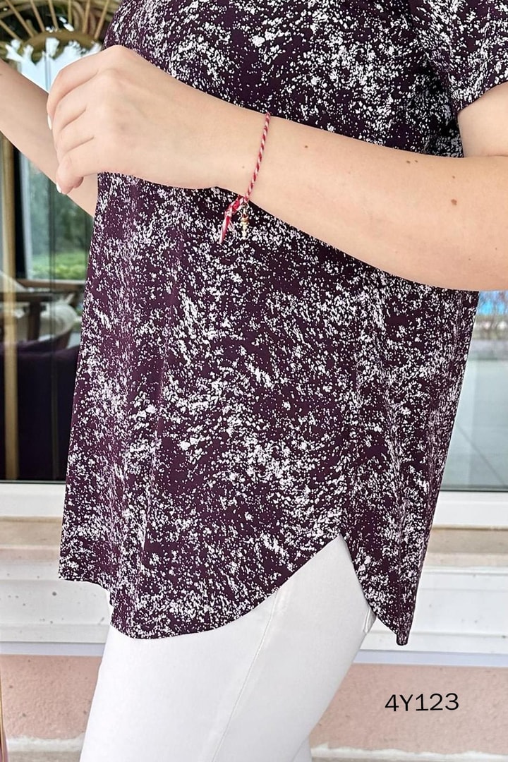 V Yaka Basic Tshirt