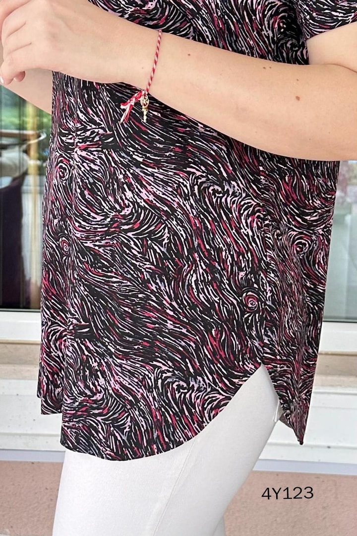 V Yaka Basic Tshirt