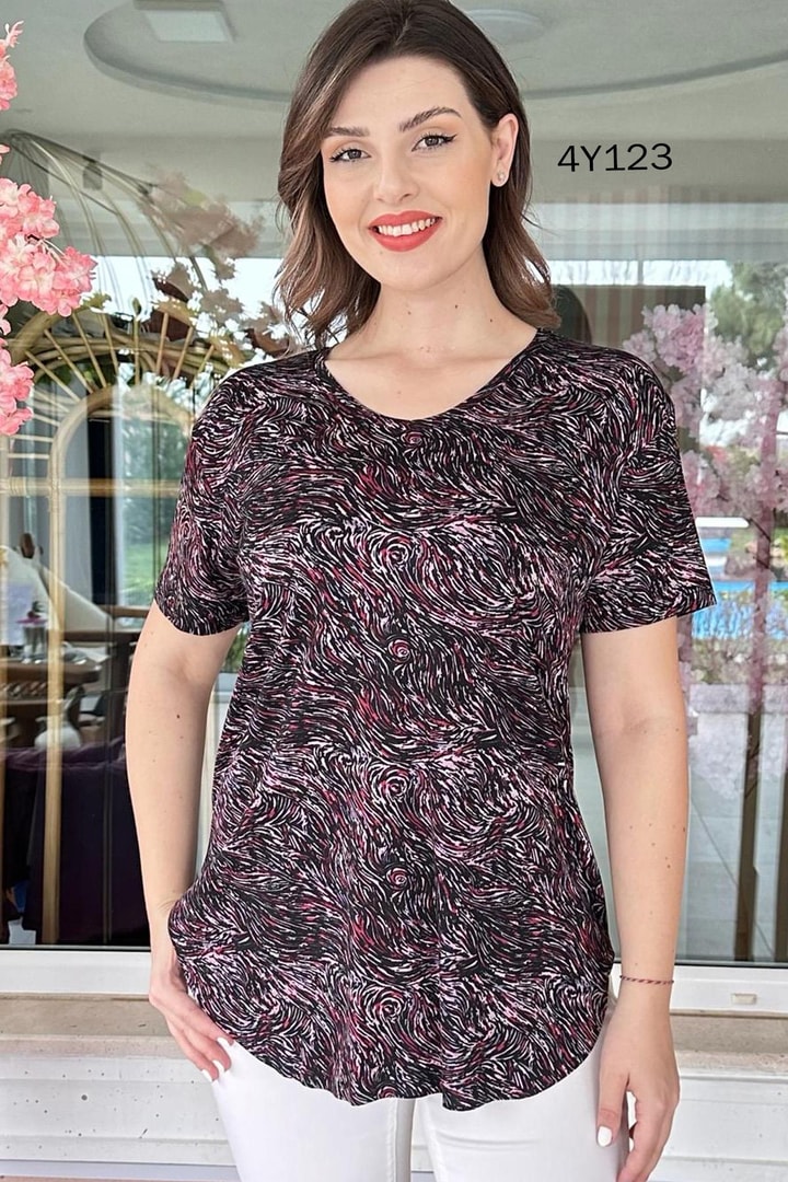V Yaka Basic Tshirt
