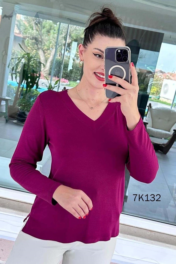 V Yaka Çilek Kumaş Bluz