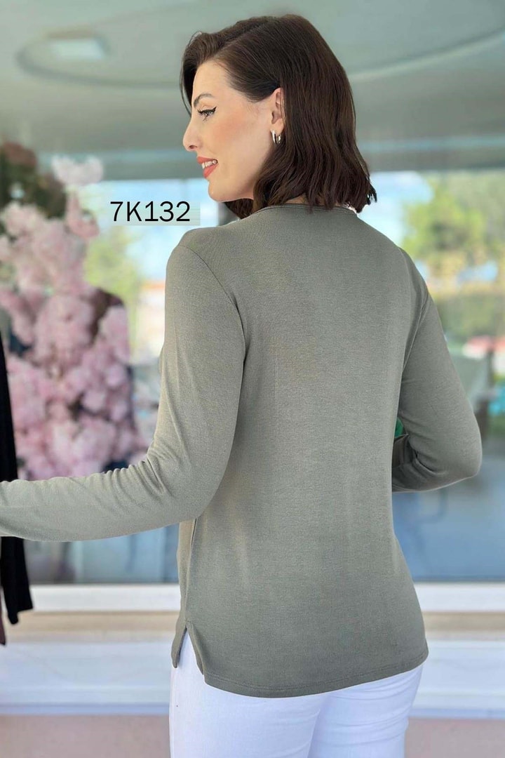 V Yaka Çilek Kumaş Bluz