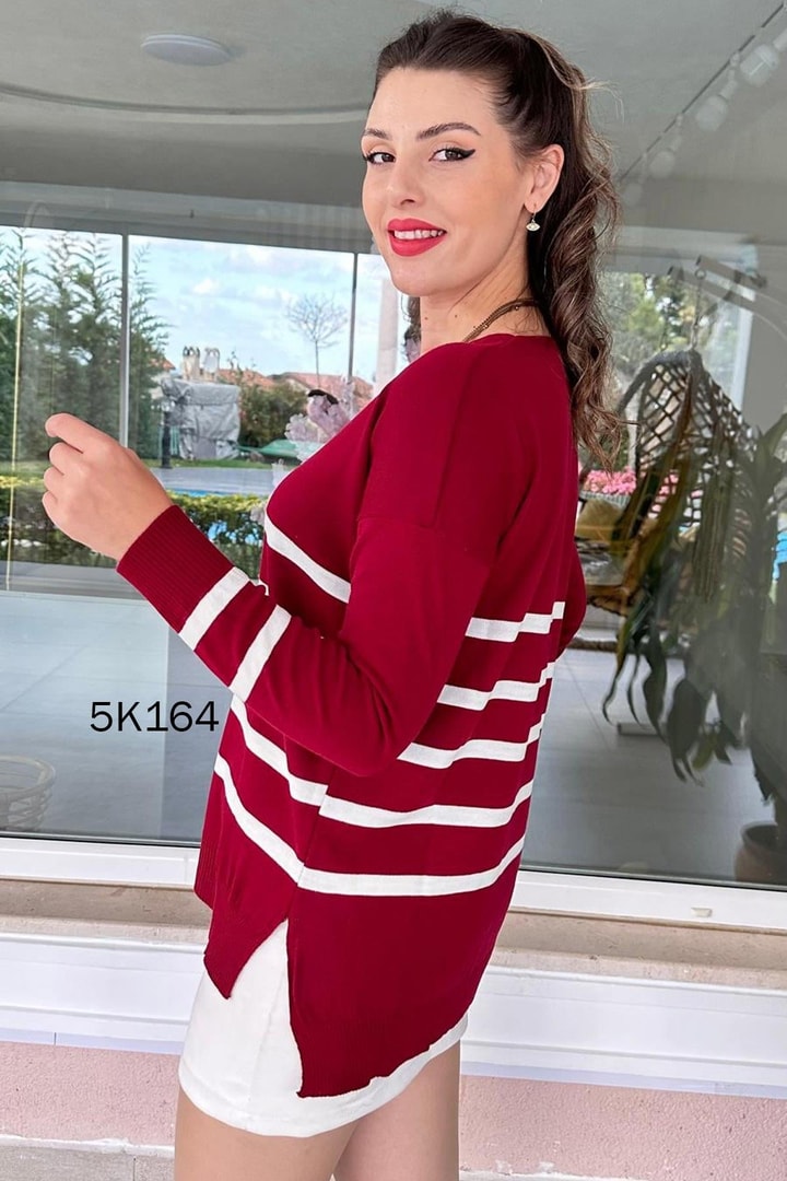 V Yaka Çizgili Triko Bluz