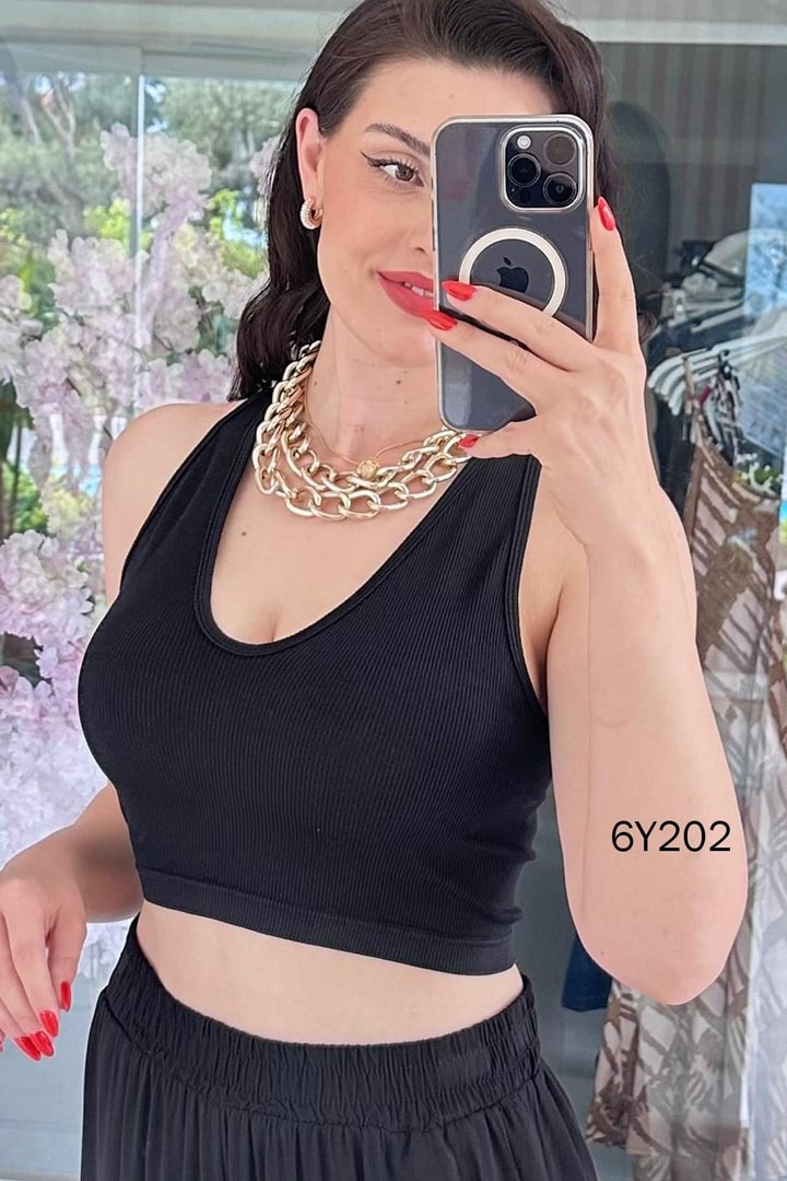 V Yaka Fitilli Crop