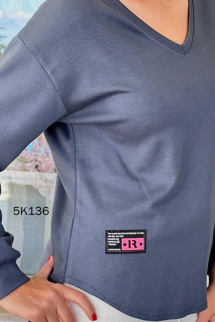 V Yaka Modal Kumaş Sweatshirt