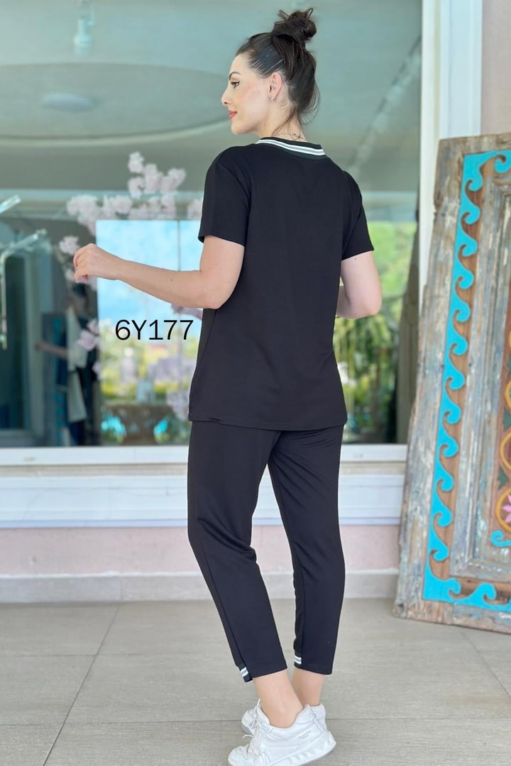 V Yaka Şeritli 2 İplik Takım
