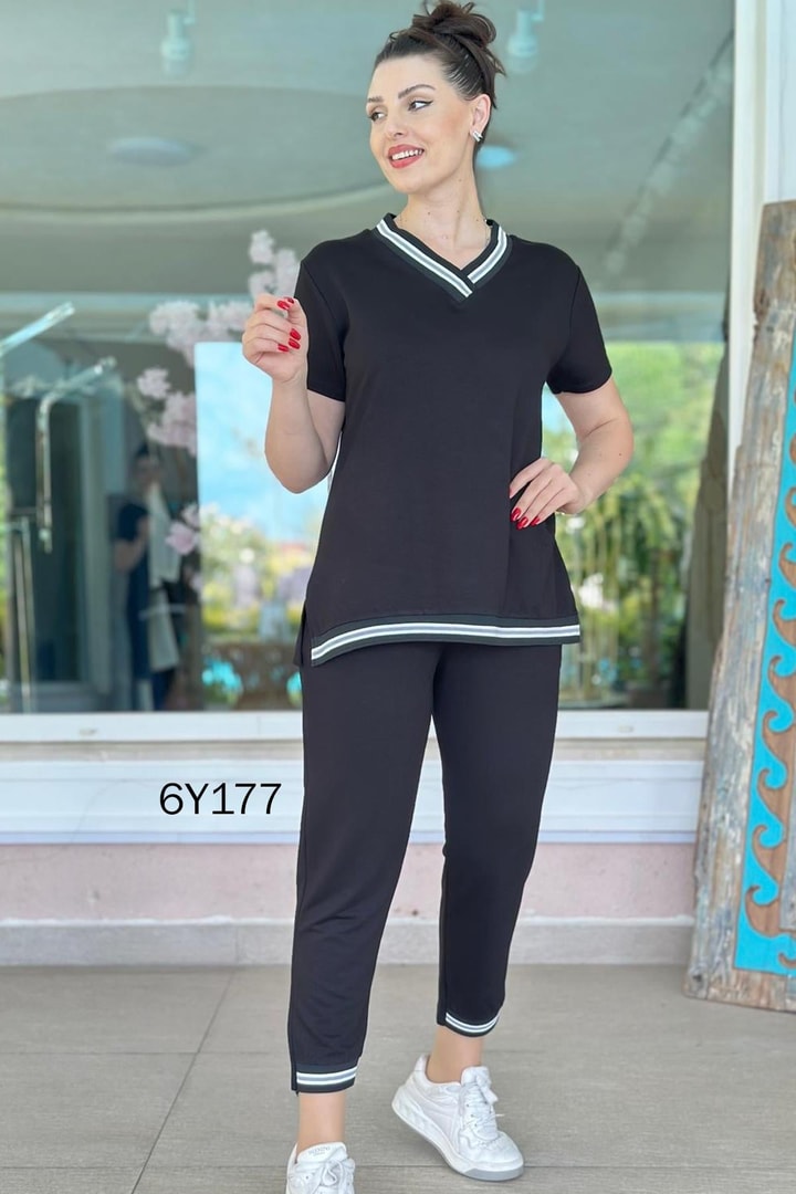 V Yaka Şeritli 2 İplik Takım