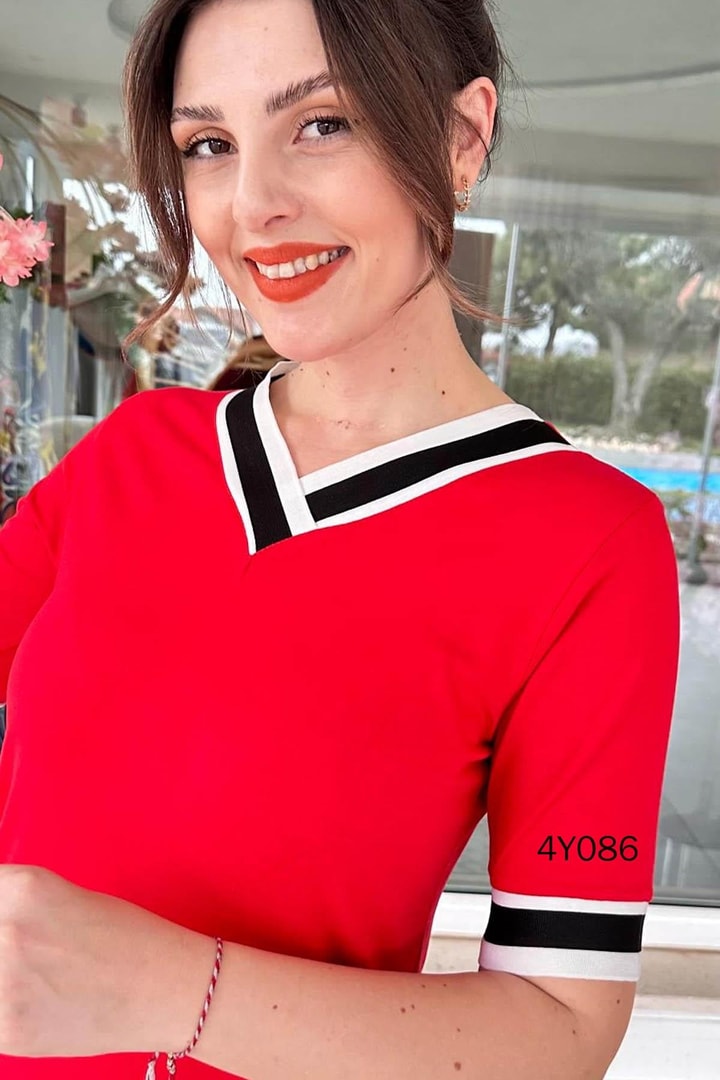 V Yaka Şeritli Viskon Bluz