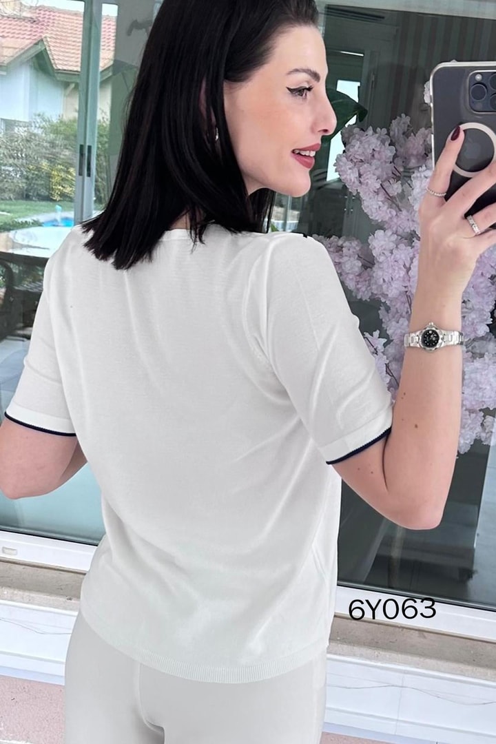 V Yaka Taş Detay Merserize Triko Bluz