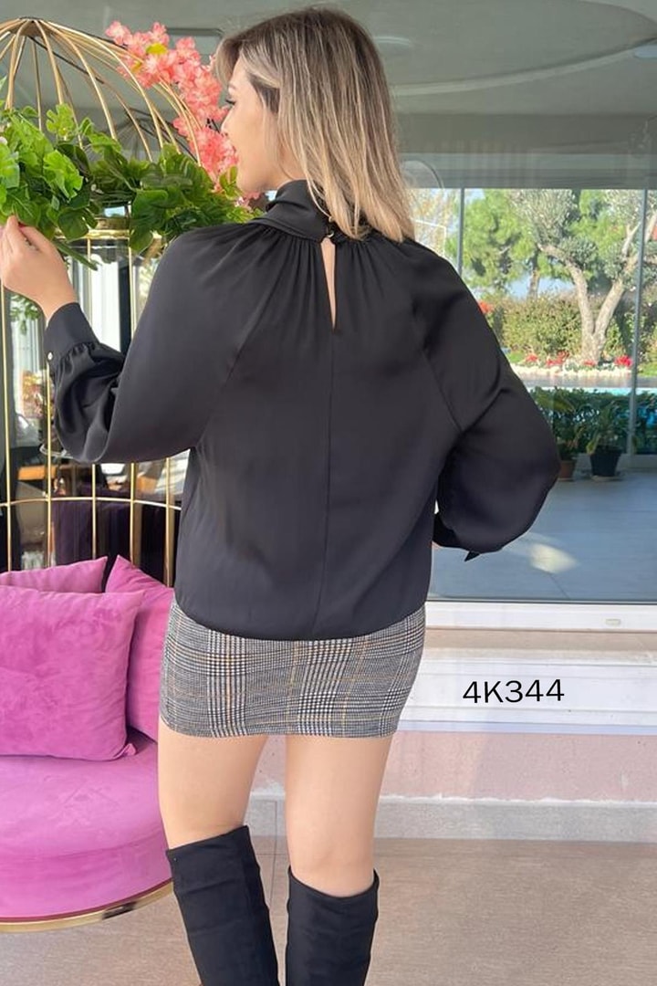 Yakası Düğümlü Saten Bluz