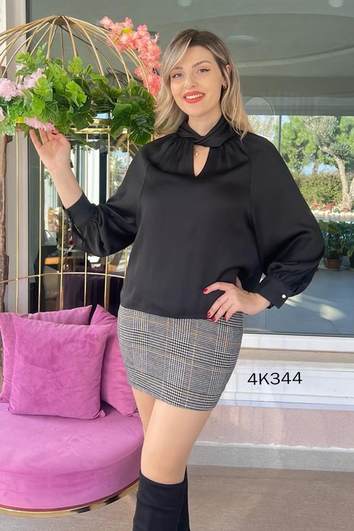 Yakası Düğümlü Saten Bluz