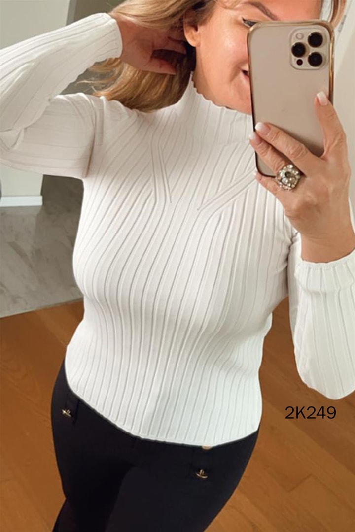 Yarım Balıkçı Yaka Triko Bluz