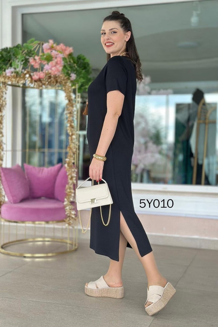 Yırtmaçlı Kristal Elbise