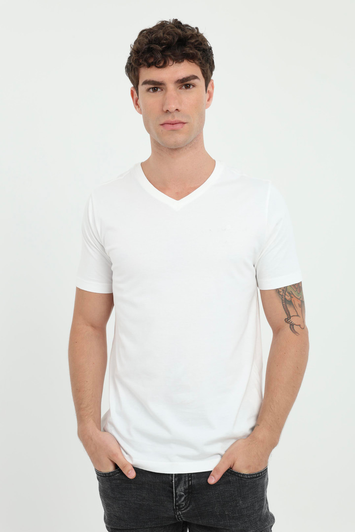Beyaz V Yaka Basic Slim Fit T-Shirt