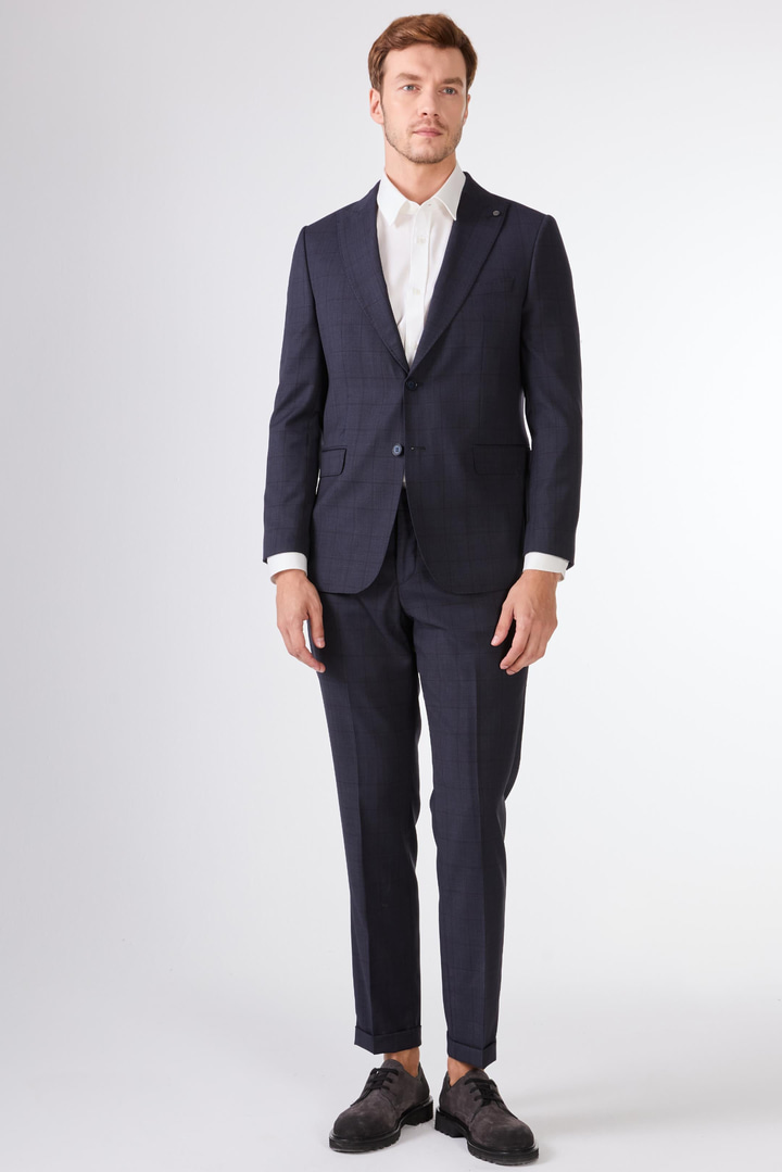 Koyu Lacivert Balıksırtı Slim Fit Erkek Takım Elbise