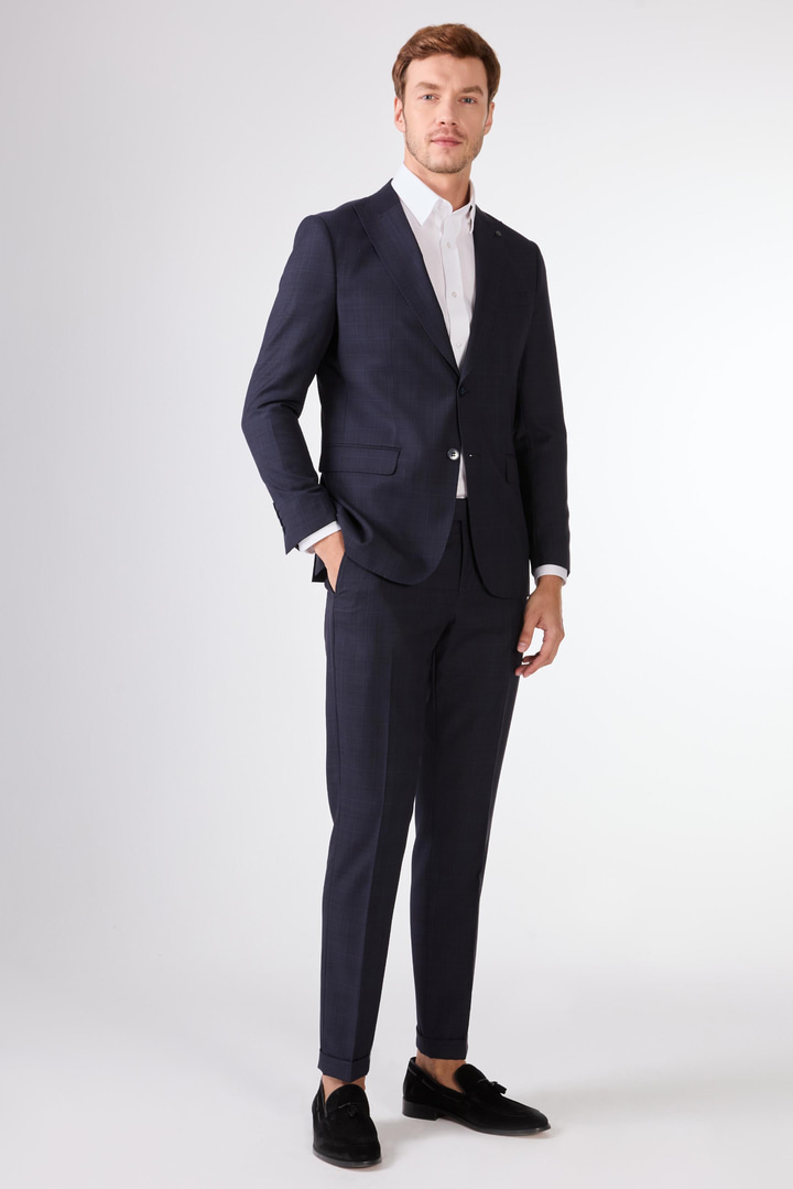 Koyu Lacivert Balıksırtı Slim Fit  Erkek Takım Elbise