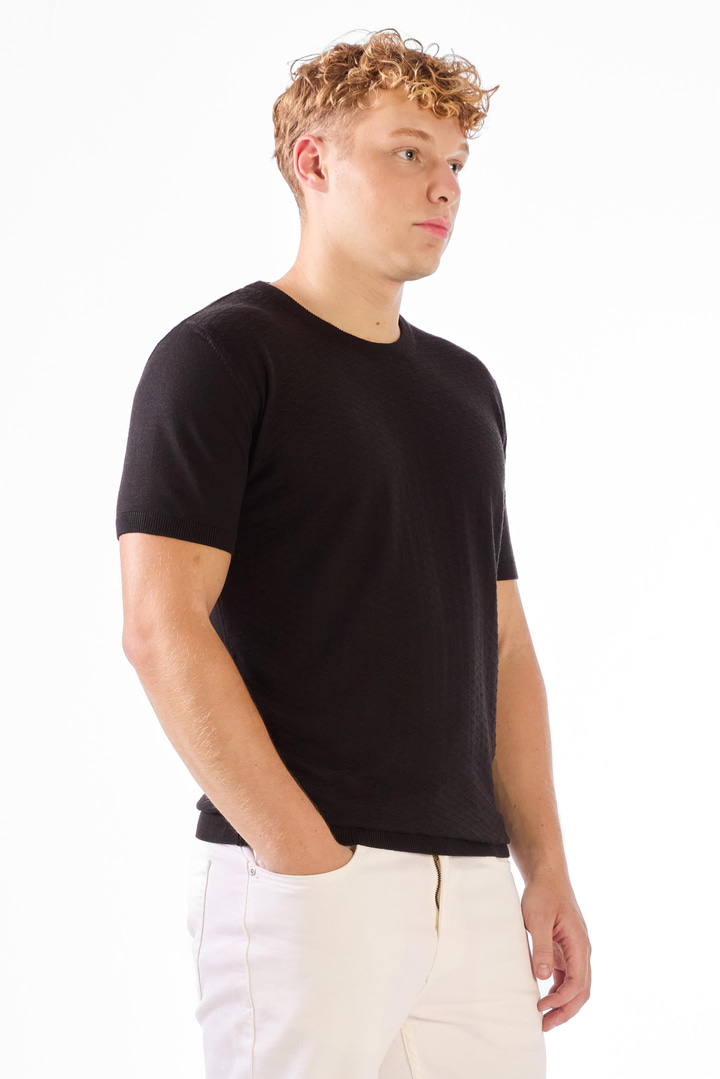 Siyah O Yaka Düz Renk Kısa Kollu Slim Fit Triko Tshirt