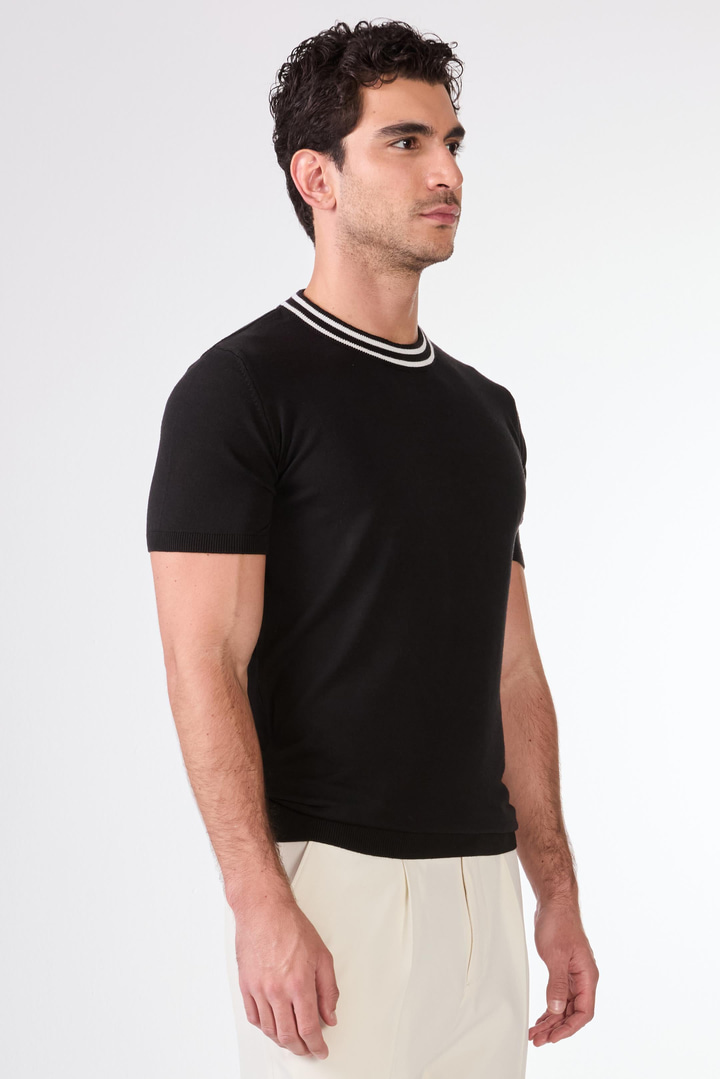 Siyah O Yaka Düz Renk Kısa Kollu Slim Fit Triko Tshirt
