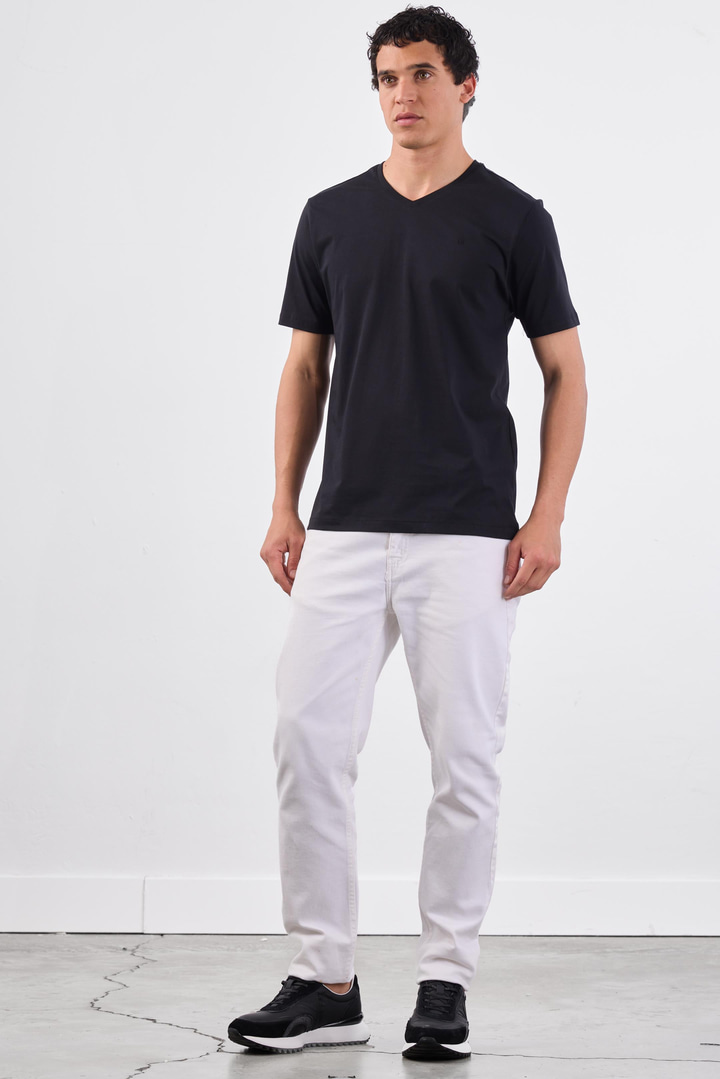 Siyah V Yaka Pamuklu Düz Renk Slim Fit Erkek T-shirt
