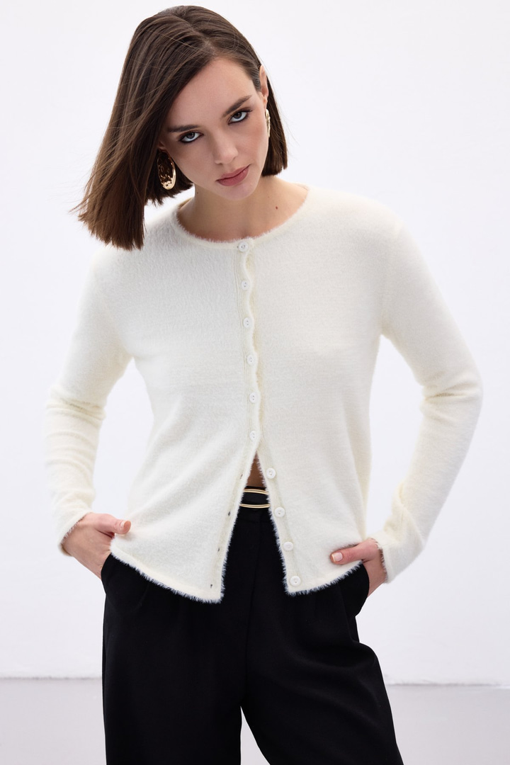 Düğmeli Sakallı Hırka - Ekru